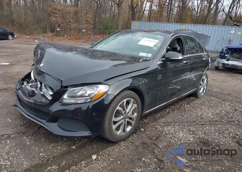 2017 Mercedes-Benz C 300 4Matic/Luxury 4Matic из США, поврежденный, VIN 55SWF4KB4HU220347